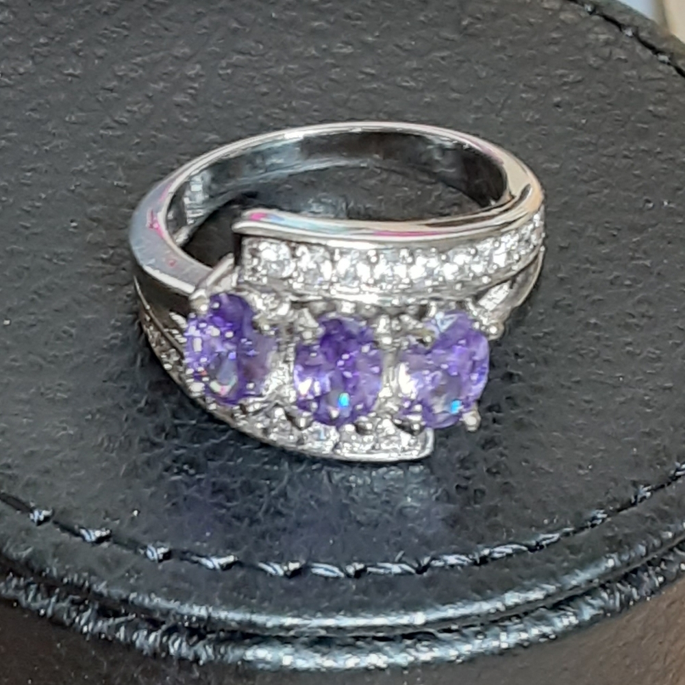 Large Purple Pretty Women's Ring, Size: 5 - Picture 5 of 13